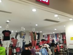 -优衣库(上海金桥国际商业广场店)