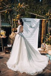 点击看大图 -艾米丽婚纱礼服