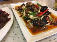 -兔行天下-鸿鹤鲜锅兔(中海国际店)