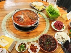 -苗侗地道红酸.酸汤鱼·酸汤牛肉