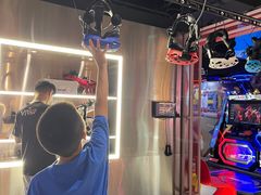 -VR+乐园·VR电竞·家庭亲子·密室逃脱·轰趴团建