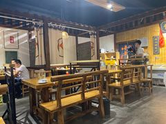 大堂-食鸡公社辣子鸡·潍坊菜·烧烤