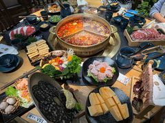 -湊湊火锅·茶憩(南京东路悦荟店)