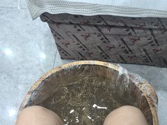 -郑远元专业修脚房(昌里东路店)