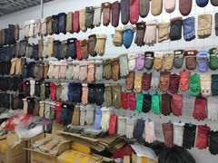 -大营西亚皮草新城