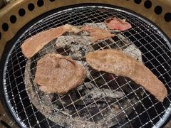 -蚂蚁洞·烤肉大营地(上海静安大悦城店)