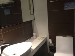 -路客HOTELS酒店(广州东站林和西地铁站店)