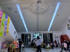 -西安小天鹅艺术团(曲江Alice店)