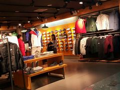 -NIKE品牌体验店(金源新燕莎店)