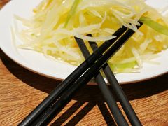 -清真吴记门钉肉饼·喜多利