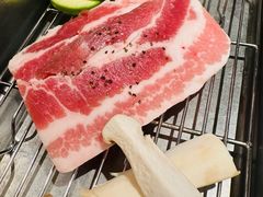 -蚂蚁洞·烤肉大营地(上海静安大悦城店)