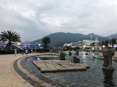 -亚龙湾中心广场