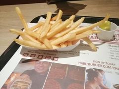 -The Habit Burger Grill 哈比特汉堡(复兴soho店)