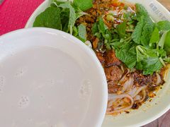 -啊墨江牛烂烀米线