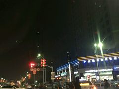 -艳阳天酒店(五里新村店)