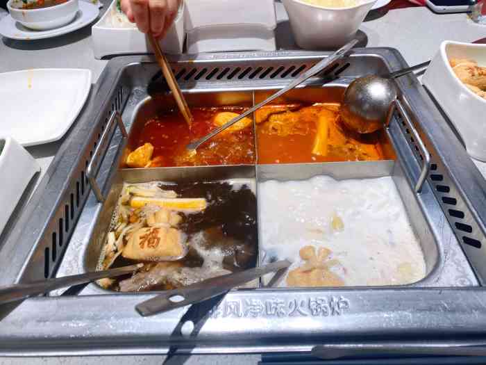 海底捞火锅(平湖八佰伴店)-"在平湖海底捞还是喜欢平湖八佰伴的,可能