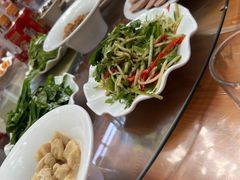 -马武寨驴打滚宴美食村289号(十三陵)