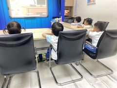 -月星环球港赢在起点早教中心·亲子托班早教体验课儿童兴趣班逻辑思维专注力幼小衔接(普陀中心)