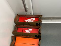 -NIKE上海青浦换季优惠店