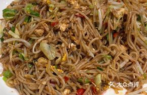 Hunan Fried Rice Noodles