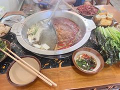 -重庆故事姊妹老火锅(财经学院店)