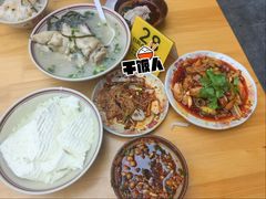 -老方桌烂蹄花川菜馆(九龙坡店)
