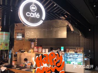 連鎖書店聯名咖啡廳～是標配！就差特色區別！