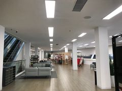 -深圳锦龙奥迪4S店(前海店)
