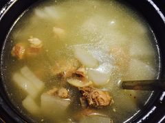 萝卜排骨汤-幸福树餐厅