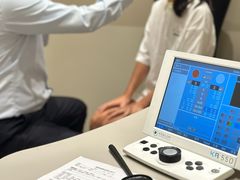 -LensCrafters亮视点·OAKLEY精选(静安嘉里中心店)
