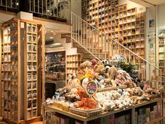 -猫的天空之城概念书店(苏州平江店)