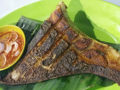 -明记烧鱼美味店