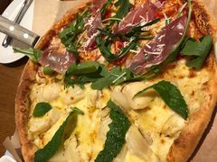 -乐凯撒披萨(东方新世界店)