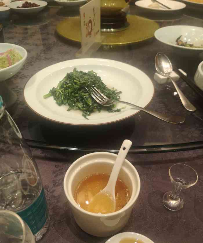 江苏锦江南京饭店-"老牌星级酒店的餐饮部,叫潮州园,在最后面.