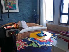 这就是那个设计反人类的沙发-上海外滩英迪格酒店