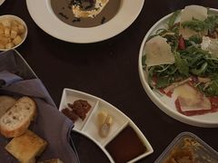 -卡佩罗意大利餐厅及酒吧Al Cappello Trattoria
