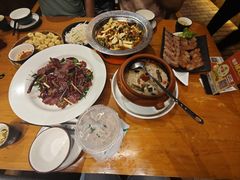 -老滇山寨•云南特色菜•地方菜•民族风情歌舞表演(金碧店)