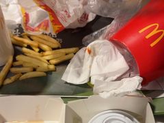 -麦当劳(宝山大厦店)