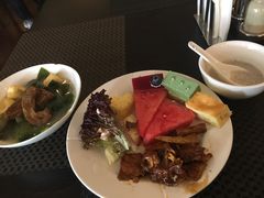 -乐咖啡西餐厅(太湖皇冠假日酒店)