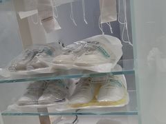 -福奈特洗衣洗鞋(宝华广场店)