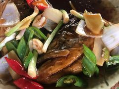 烧汁三文鱼头-盛港湾海鲜食府(黄沙店)