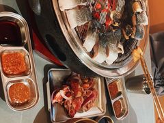 -围炉肉舍•炭烤活鳗•丹东海鲜烤肉(步行街店)