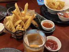 -毛毛虫酒吧