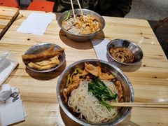 -柳州肥姨妈大骨螺蛳粉(曹路店)