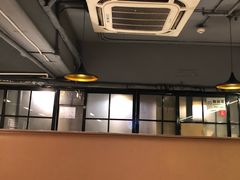-新大咀港式茶餐厅(宝山万达店)