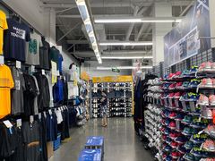 -迪卡侬(顺峰山店)