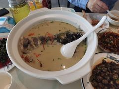 -七的湖·晚芳亭·阳澄湖农家菜·大闸蟹(莲花岛店)