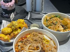 -W COLLECTIVE  DESSERT SHOP