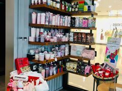零售区-星巴克(哈尔滨道外百盛店)