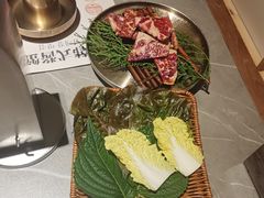 -草家酱蟹炭火烤肉店(珲春南路一店)